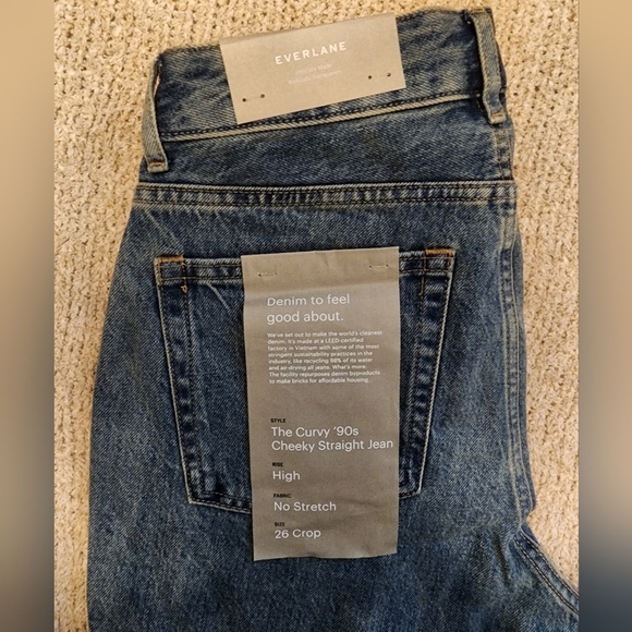 Everlane Denim - NWT EVERLANE the 90s Cheeky Crop Jean Size 26 Medium Wash